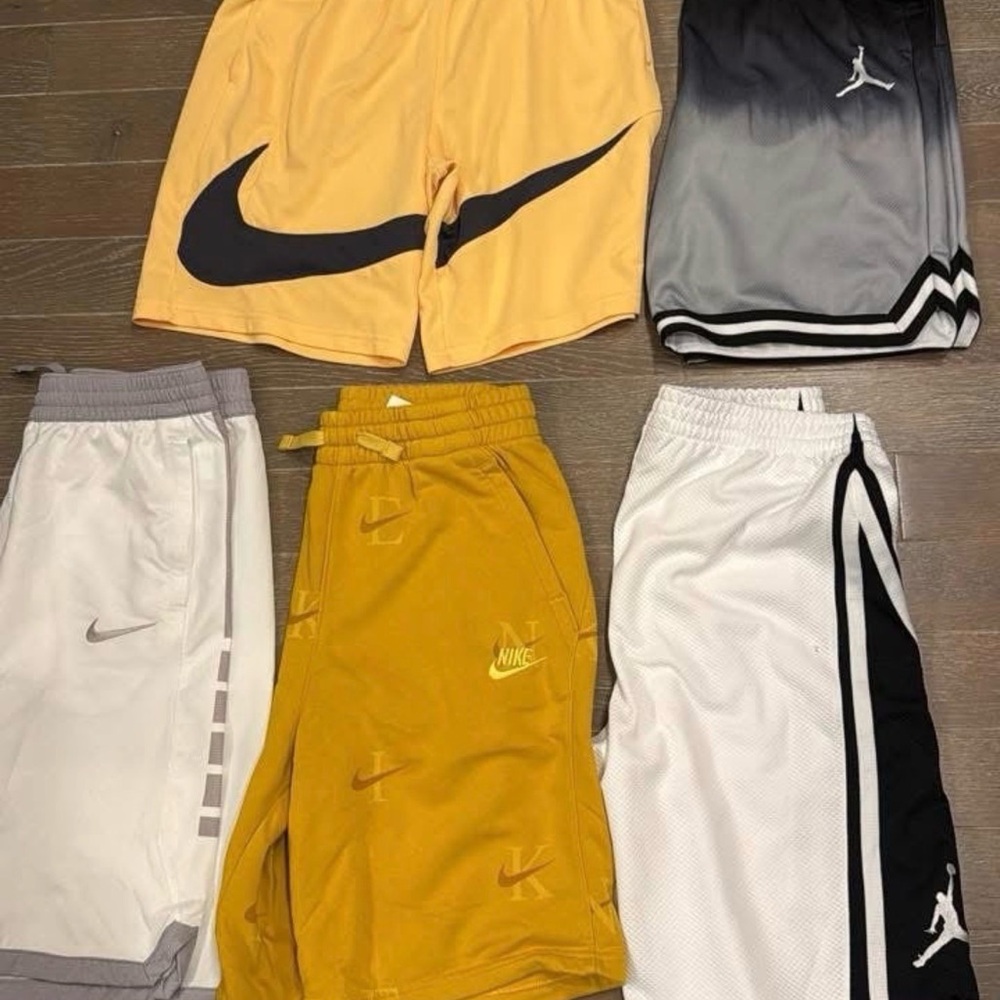Nike Boys Youth Shorts XL